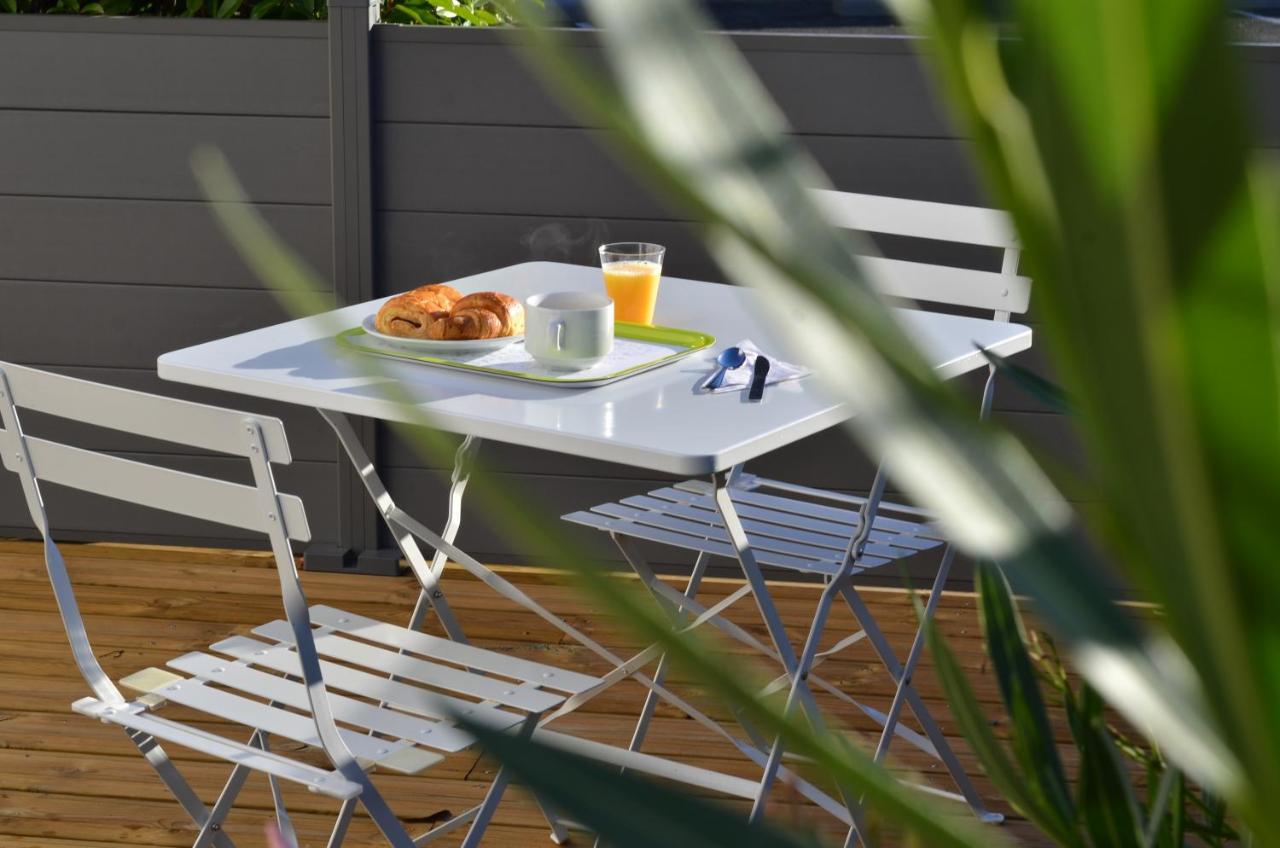 Ibis Budget Pau Lescar Esterno foto