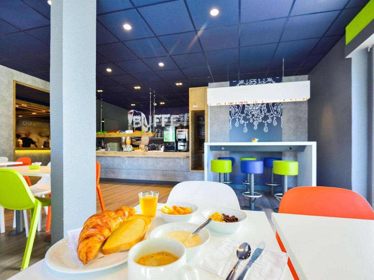 Ibis Budget Pau Lescar Esterno foto