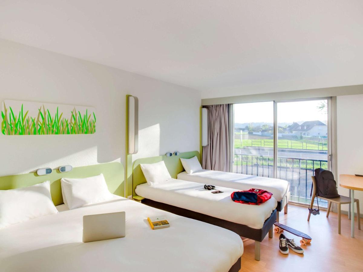 Ibis Budget Pau Lescar Esterno foto